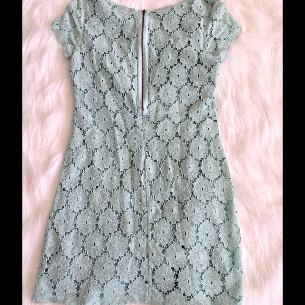 Xhilaration mint eyelet lace shift dress - Picture 2 of 3